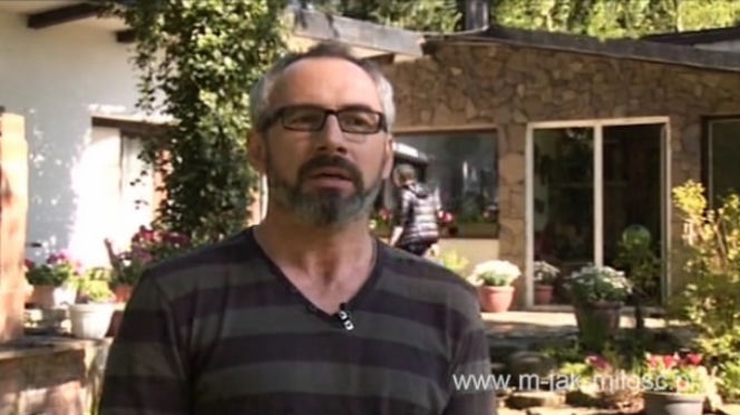 M jak miłość po wakacjach 2015. Adam Werner (Jacek Kopczyński) na planie
