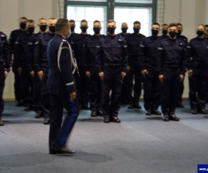 Nowi policjanci na Warmii i Mazurach. Ślubowanie złożyło 64 funkcjonariuszy [ZDJĘCIA]