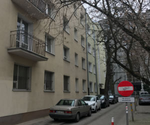 Mieszkanie w Warszawie kupił za 23 000 zł.