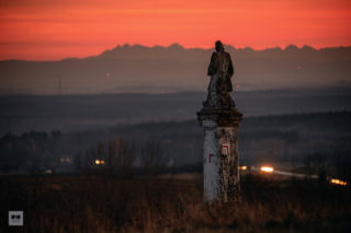 Polska Toskania i jej milczący święci. Reportaż z Ponidzia