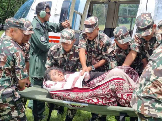 Katastrofa w Nepalu. Setki osób zaginęły, wśród nich zagraniczni turyści