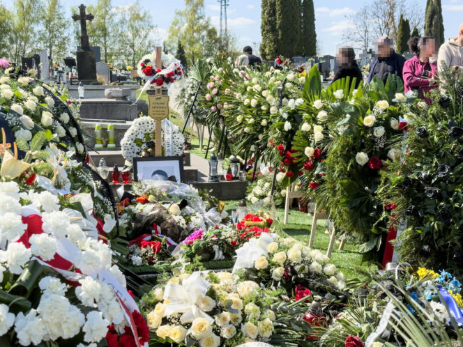 Tak wygląda grób Łukasza Litewki dzień po pogrzebie. Widok rozdziera serce