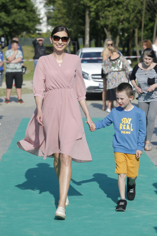 Aktorki, wokalistki i dziennikarki jak zawodowe modelki na evencie "Gwiazdy Dzieciom"