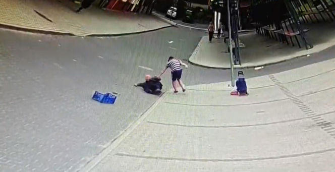 W kilkadziesiąt sekund zabił pana Franciszka. Wstrząsający film z targu w Rawie Mazowieckiej