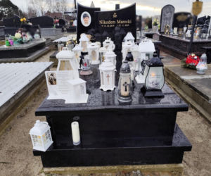 Białe misie strzegą grobu Nikodema Mareckiego. 11-letni aktor zginął w strasznym wypadku