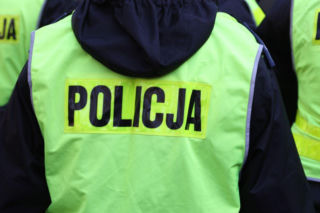 Policjant włamywał się do domów?! Przychodził, gdy właściciele bawili się na weselach