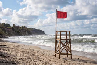 Sinice Trzęsacz. Czy w Trzęsaczu można się kąpać 24.08? Flaga, warunki pogodowe