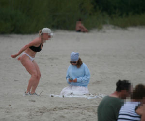 Ewa Skibińska na plaży