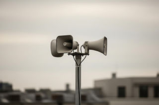 Syreny alarmowe w Warszawie. Dlaczego 13 kwietnia znów usłyszysz dźwięk alarmu?