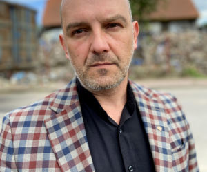Wójt Piątnicy (woj. podlaskie) likwiduje niebezpieczne składowisko odpadów na prywatnej posesji