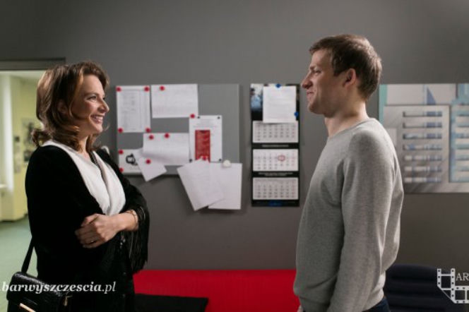 Barwy szczęścia po wakacjach 2015 odc. 1308. Agnieszka Walczak (Anna Dereszowska), Łukasz Sadowski (Michał Rolnicki)