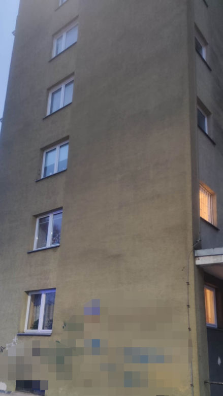 Rura z gazem przeszkadzała mu w remoncie. Wyciął ją