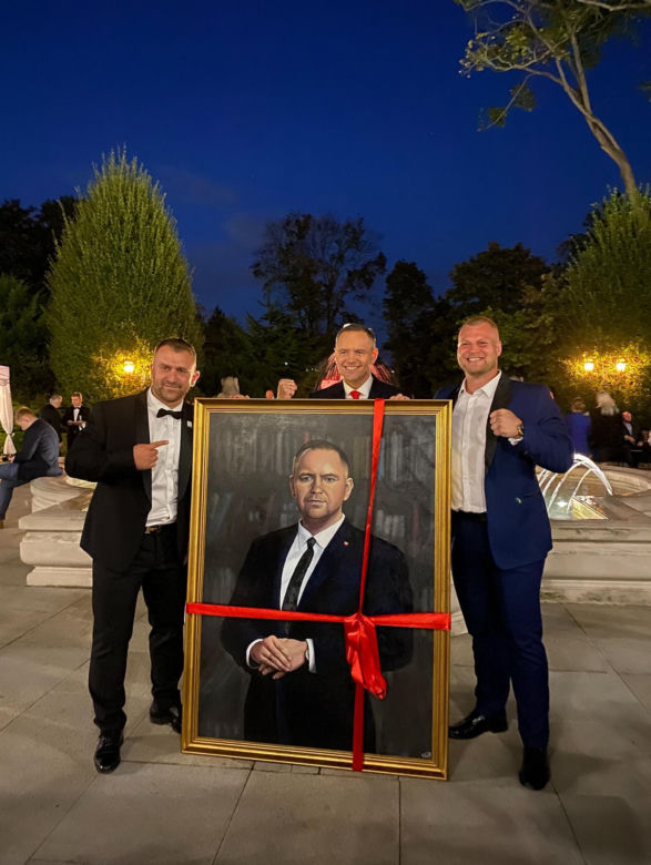 Karol Nawrocki i bokserzy