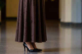 Marta Nawrocka na uroczystym powitaniu. Stylizacja pierwszej damy zaskoczyła ekspertów mody?
