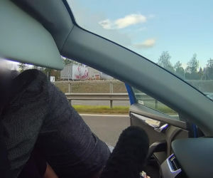 Bił kobietę na autostradzie, bo jechała zgodnie z przepisami! Wszystko nagrała jej 8-letnia córka