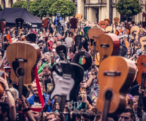 Gitarowy Rekord Guinnessa Online. Transmisja na żywo, relacja live, transmisja online, liczba gitarzystów. Czy padł rekord? 
