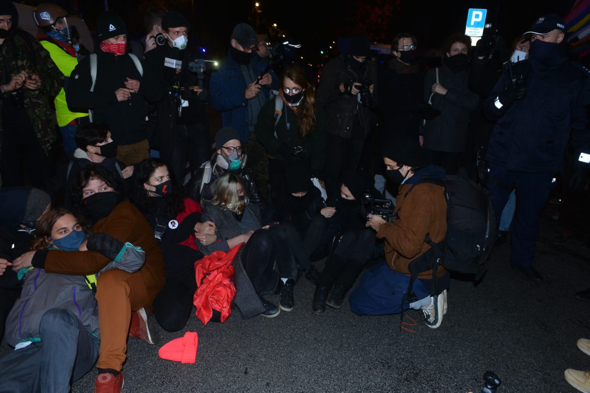 Manifestacja przed siedzibą MEN