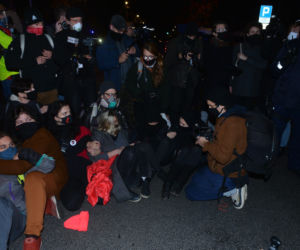 Manifestacja przed siedzibą MEN