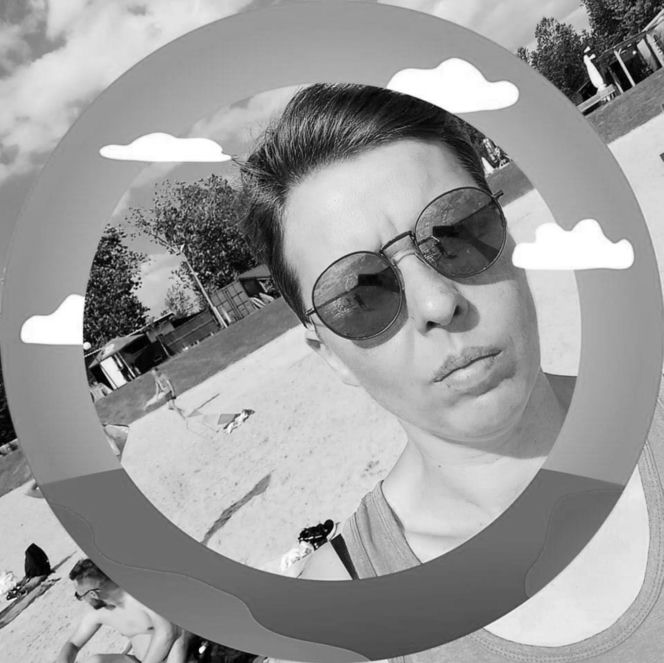 Runęli z balkonem, winnych nie ma