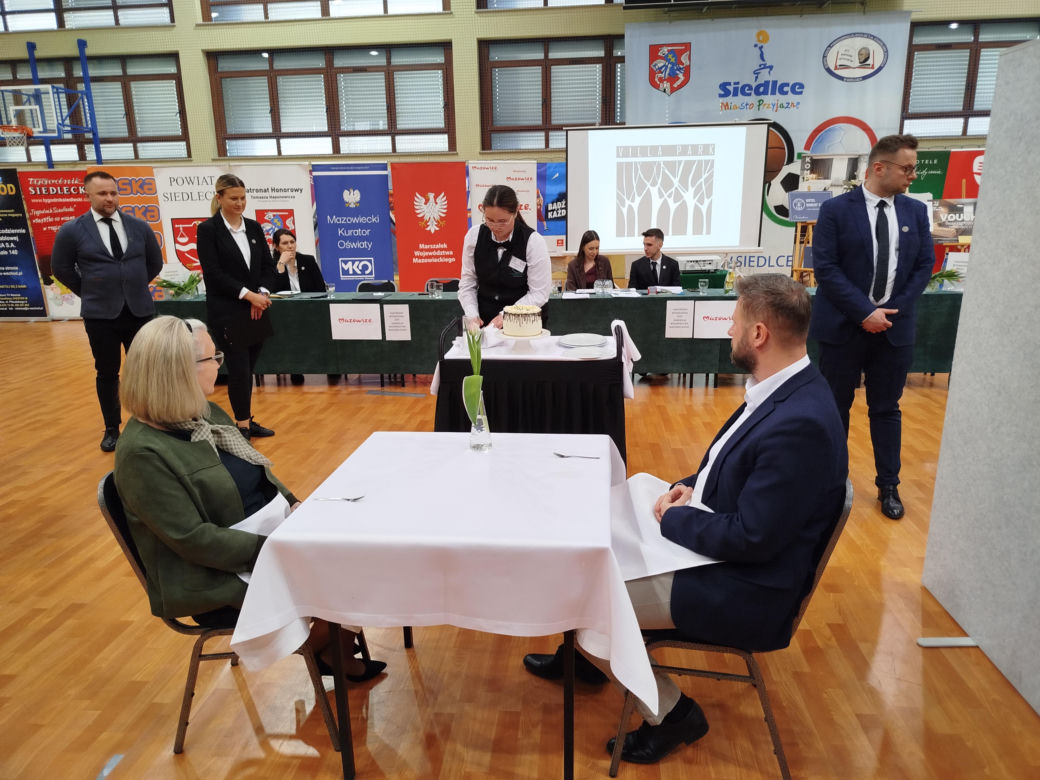 Już po raz ósmy w Siedlcach rywalizowali młodzi kelnerzy z całej Polski