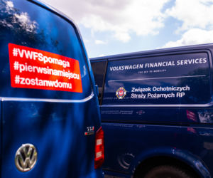 Volkswagen użyczył 30 Transporterów dla strażaków