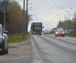 Wstyd! Takie dziurawe ulice w centrum Warszawy