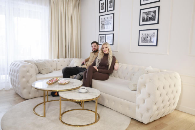 Lata temu wygrała "Projekt Lady", teraz pokazała jak mieszka! Biel i złoto biją po oczach