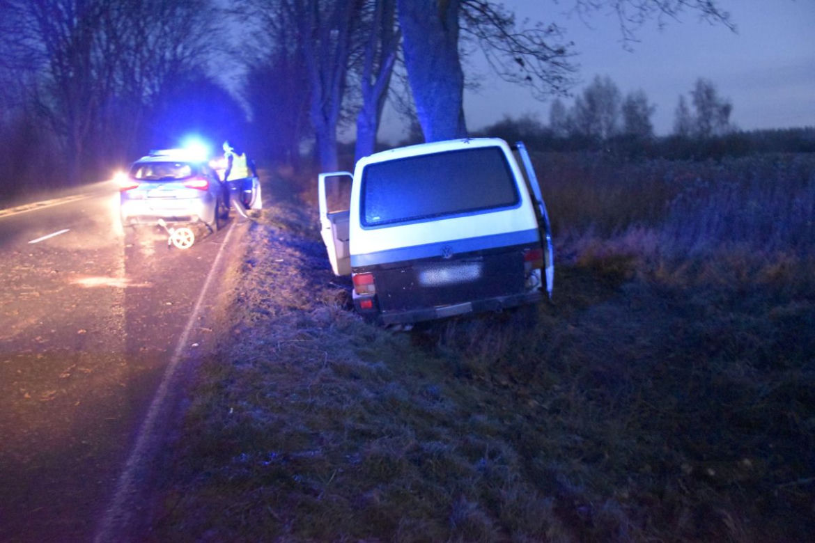 Wypadek na ulicy Mroźnej w Tarnowie i przewrócenie naczepy w Bistuszowej