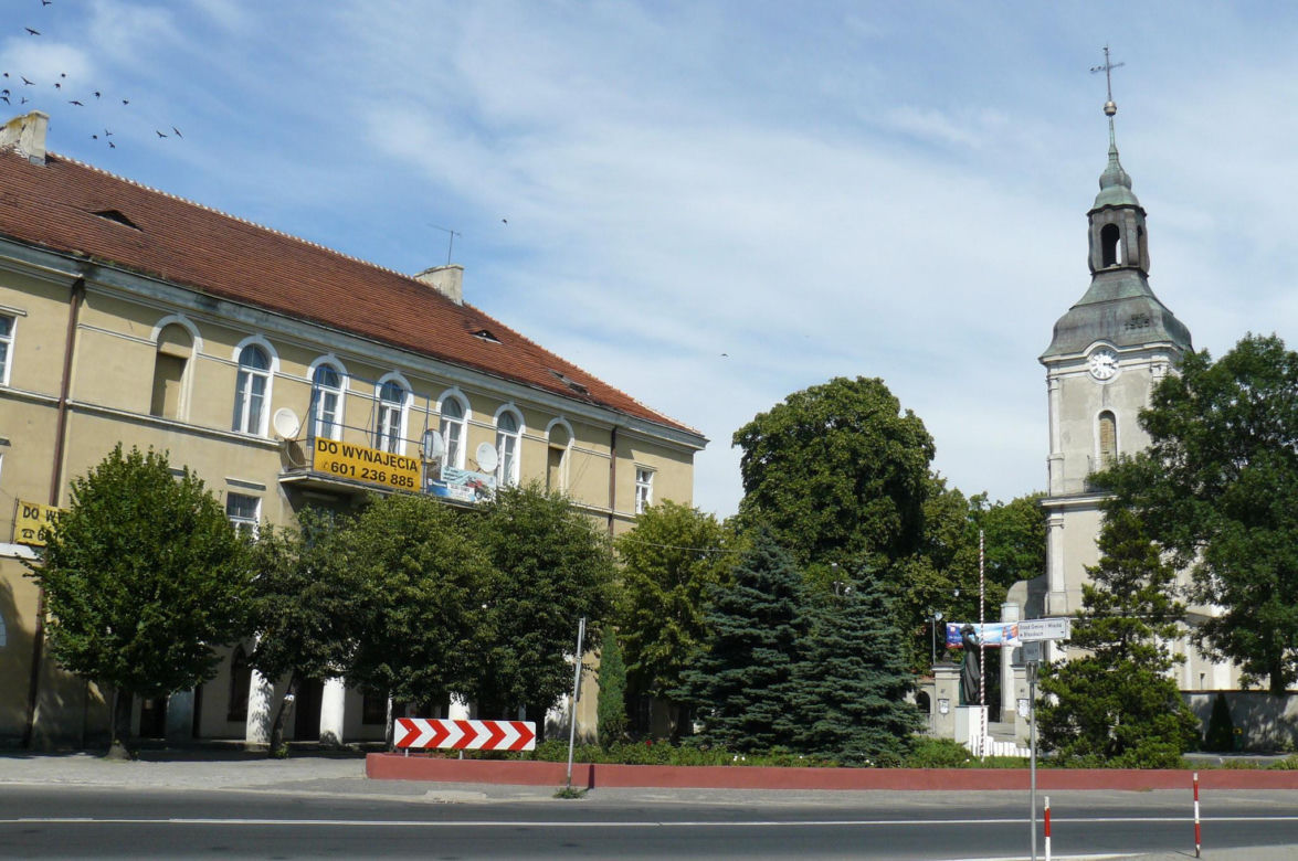 To najpiękniejsze miasteczko w woj. łódzkim. Zachwyca zabytkowymi mieszczańskimi domami