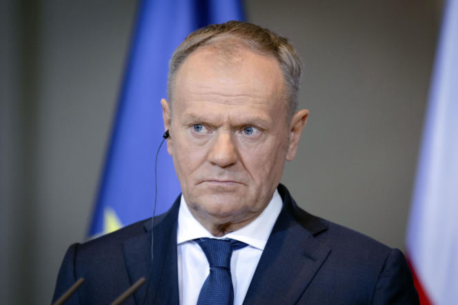Gorszych wieści w poniedziałkowy poranek Tusk nie mógł sobie wyobrazić. Taki cios tuż przed świętami