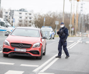 Tak policja walczy z koronawirusem