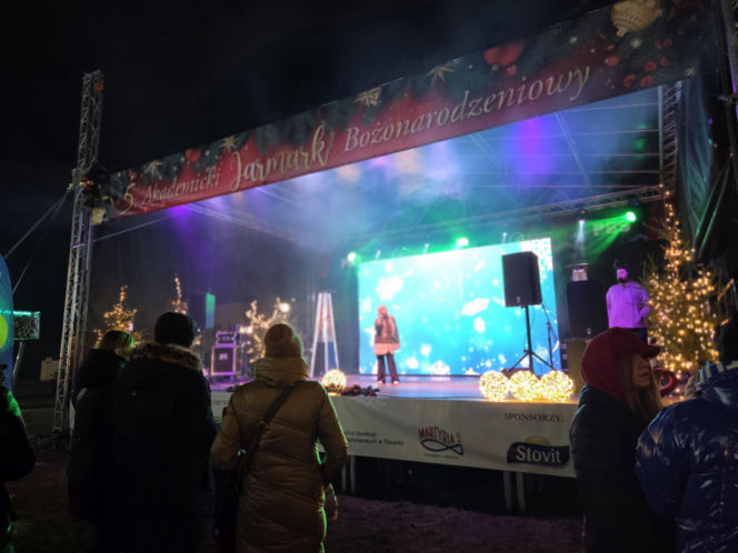 Magia świąt na kampusie Politechniki Bydgoskiej. Za nami coroczny jarmark