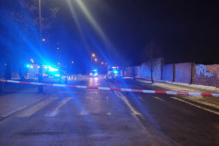 Autobus miejski wjechał w pieszego na pasach. Nie żyje poszkodowany mężczyzna