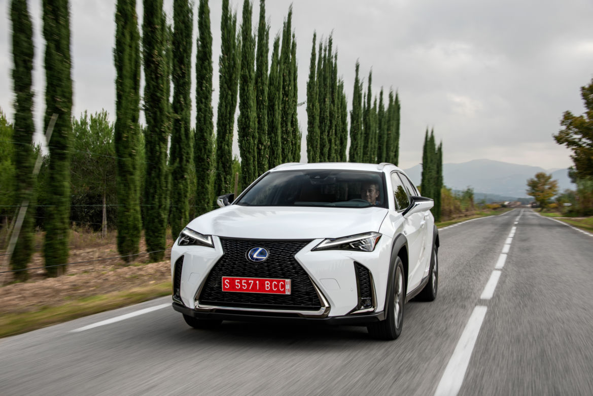 Lexus UX 250h E-Four F Sport