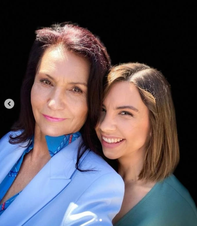 M jak miłość. Aneta (Ilona Janyst), Aleksandra (Małgorzata Pieczyńska)