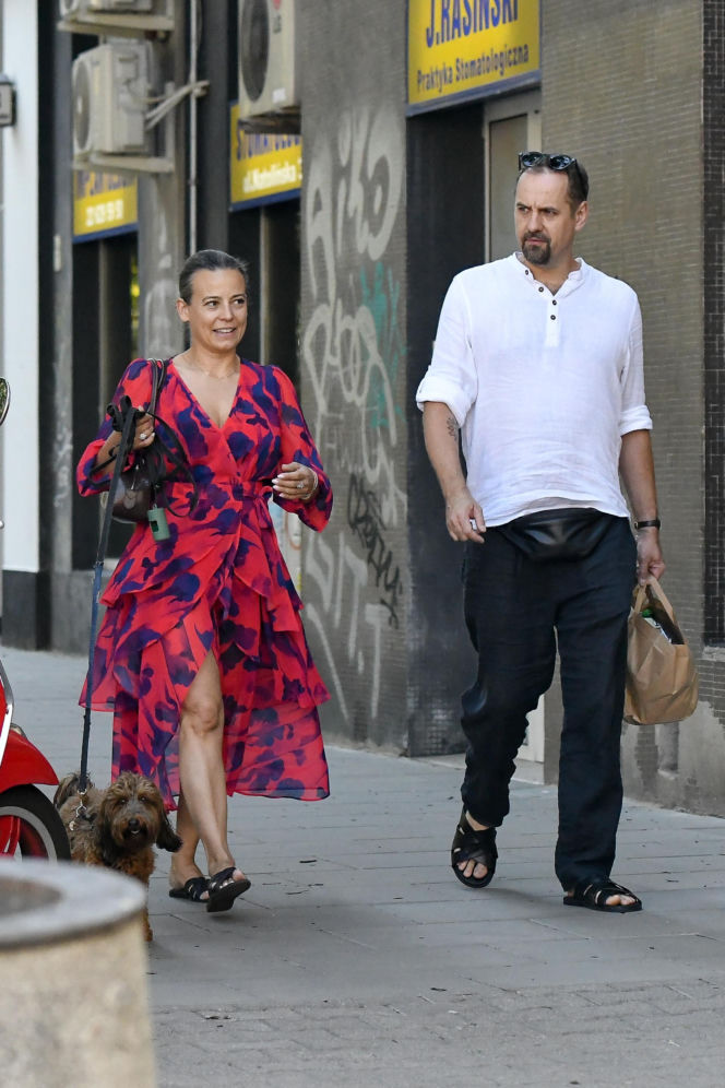 Anna Mucha na bazarze