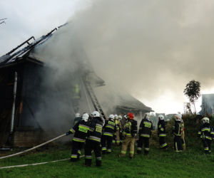 Wielki pożar na Podhalu. Od pioruna spłonął drewniany dom