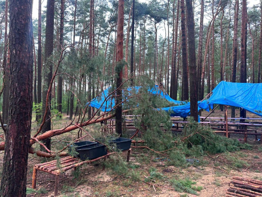 Alarm w Wielkopolsce! Nawałnice uderzyły, strażacy ewakuowali harcerzy [ZDJĘCIA]