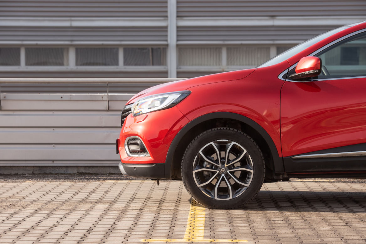 Renault Kadjar TCe 140 FAP vs Opel Grandland X 1.5 Diesel 130 KM Start/Stop AT8