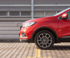 Renault Kadjar TCe 140 FAP vs Opel Grandland X 1.5 Diesel 130 KM Start/Stop AT8