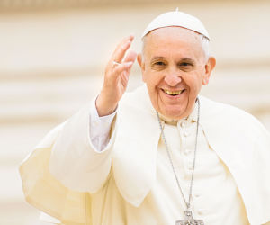 Dostał imię po papieżach Jan Franciszek
