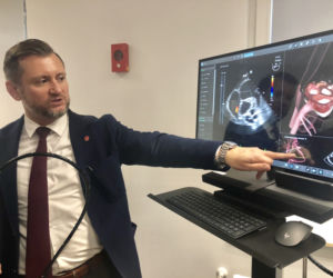 Możemy zaobserwować pewne powikłania, a także zmierzyć się ze śmiercią naszego wirtualnego pacjenta. To uczy pokory – dodaje profesor Fijałkowski. 