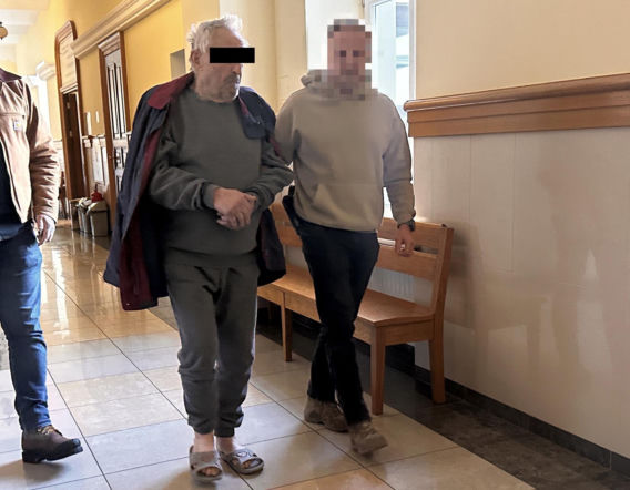 Tadeusz chciał zagarnąć rodzinny majątek, zabił siostrę jednym strzałem. 92–latek był myśliwym