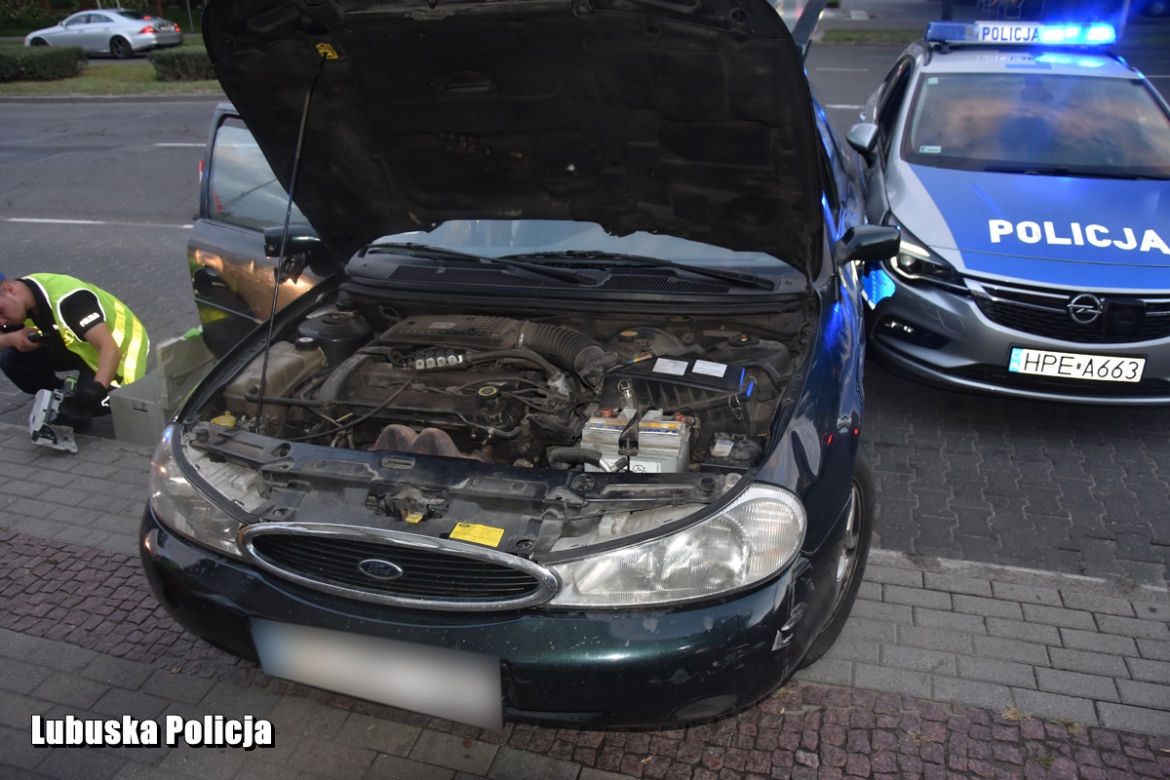 Pościg w Zielonej Górze. W bagażniku maczeta, kominiarka i łom