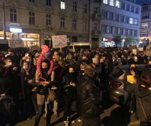 Protest kobiet w Katowicach. Tłumy strajkują przeciwko zakazowi aborcji