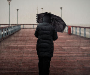 Deszcz, ale z przejaśnieniem. Tu będzie najcieplej. Oto, co mówią prognozy