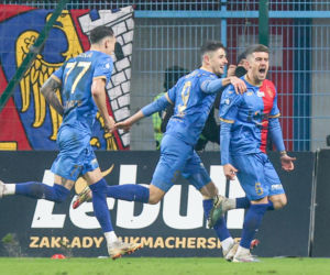 Piast Gliwice zepchnął Legię do strefy spadkowej. Trener mówi: Przepraszam