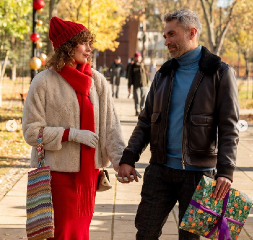 „Mikołaj na sygnale", specjalny odcinek świąteczny. Wanda (Anna Lemieszek), Benio (Hubert Jarczak)