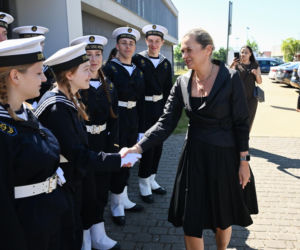 Barbara Nowacka na koniec roku szkolnego pojechała do Darłowa