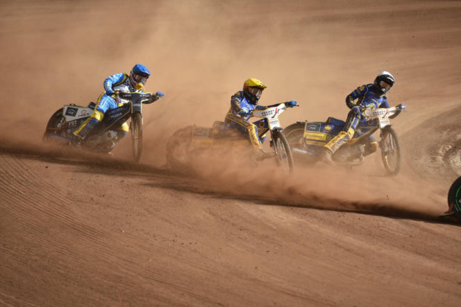 PRES Grupa Deweloperska Toruń - Gezet Stal Gorzów: Zdjęcia kibiców z meczu 7. kolejki PGE Ekstraligi na Motoarenie